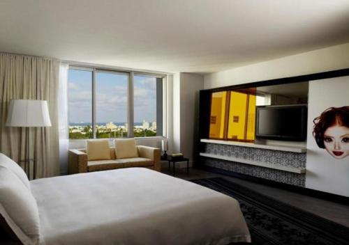 Suite Estudio - Adaptada para personas con discapacidad del hotel Mondrian South Beach. Foto 3