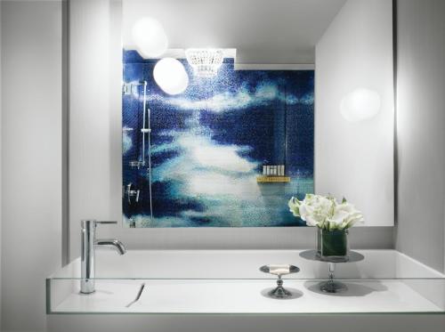 Suite Doble de 1 dormitorio con vistas a la ciudad - 1 cama del hotel Mondrian South Beach