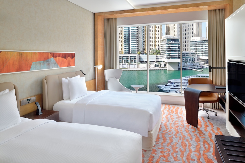 Habitación Premium, 2 camas individuales, vistas al puerto deportivo del hotel Crowne Plaza Dubai Marina