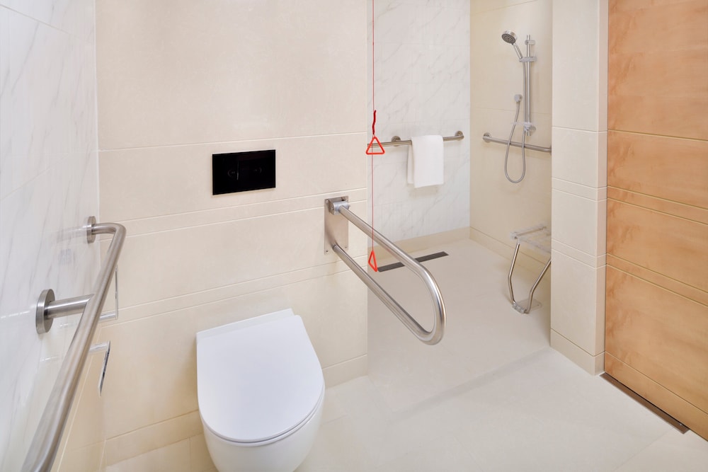 Habitación estándar, 1 cama individual, accesible para personas con discapacidad del hotel Crowne Plaza Dubai Marina. Foto 3