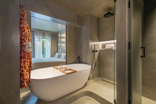 Junior Suite OY LOVE del hotel Only You Malaga. Foto 3