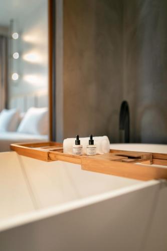 Junior Suite OY LOVE del hotel Only You Malaga. Foto 8