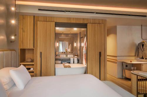 Junior Suite OY LOVE del hotel Only You Malaga. Foto 10