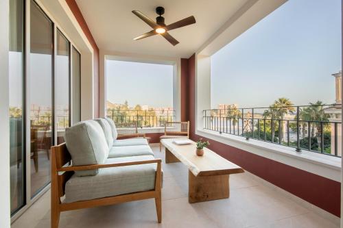 Junior Suite TERRACE MARINA del hotel Only You Malaga. Foto 3