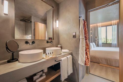 Junior Suite TERRACE MARINA del hotel Only You Malaga. Foto 4