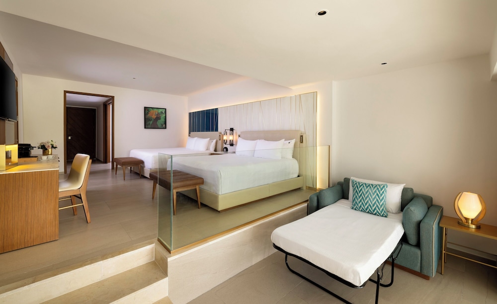 Islander Junior Suite Dos Camas King y Sofá Cama del hotel Hard Rock and Casino Punta Cana All Inclusive. Foto 3