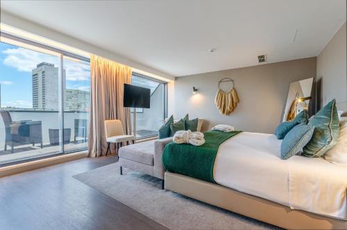 Suite Junior con balcón del hotel Omid Saldanha