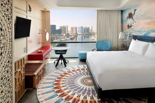 1 King Standard Creek View del hotel Indigo Dubai Downtown