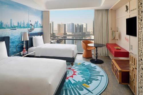 2 Twin Standard Creek View del hotel Indigo Dubai Downtown. Foto 1