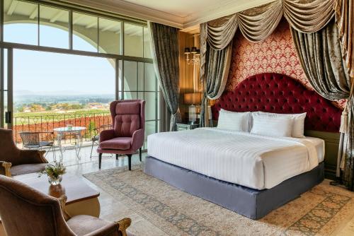 Habitación Executive Deluxe con 1 cama King Size del hotel Mövenpick Resort Khao Yai. Foto 3