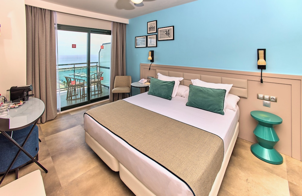 Habitación Deluxe del hotel Leonardo Hotel Fuengirola Costa Del Sol. Foto 5