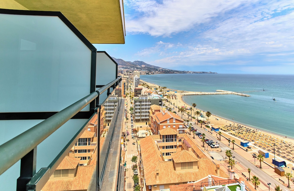 Habitación Deluxe del hotel Leonardo Hotel Fuengirola Costa Del Sol. Foto 16