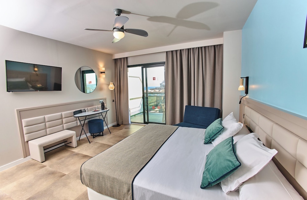 Habitación Superior del hotel Leonardo Hotel Fuengirola Costa Del Sol. Foto 6