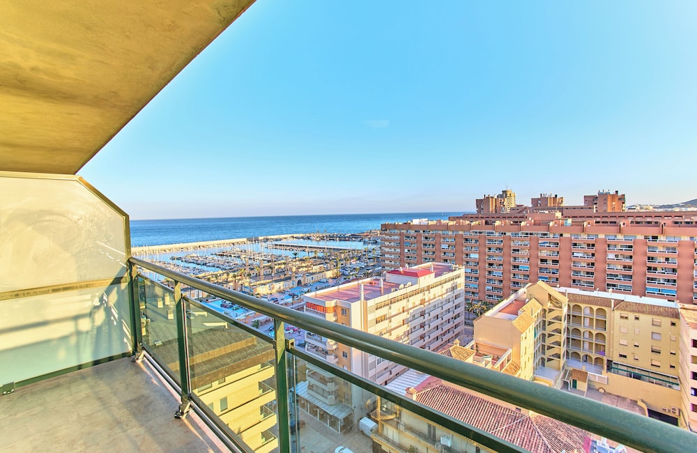 Habitación Superior del hotel Leonardo Hotel Fuengirola Costa Del Sol. Foto 17