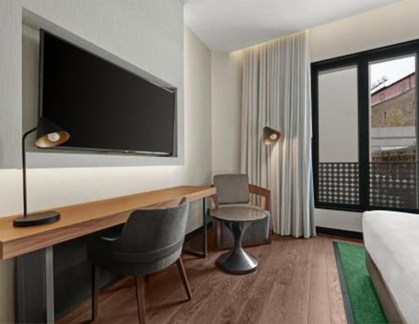 Habitación Deluxe con terraza - 1 cama doble grande del hotel Hilton Porto Gaia. Foto 4