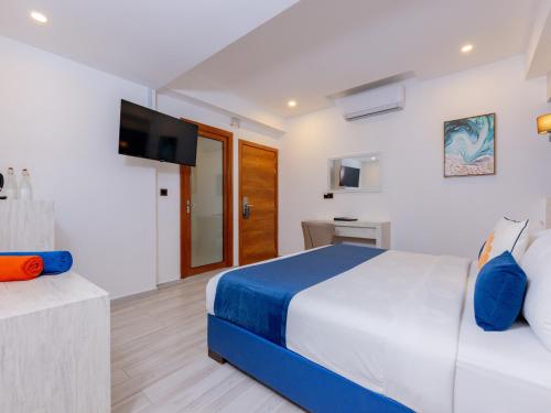 Habitación Doble Estándar (sin ventanas) del hotel Kaani Palm Beach. Foto 5
