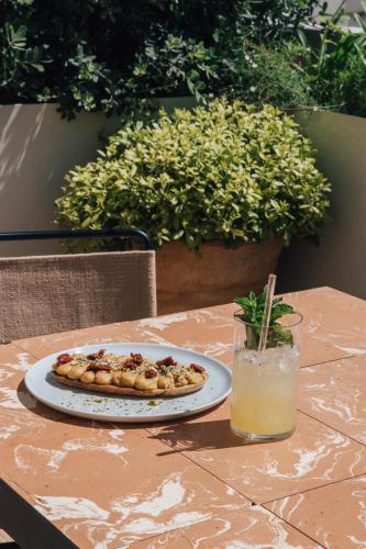 Suite con terraza del hotel Plácido Y Grata. Foto 6