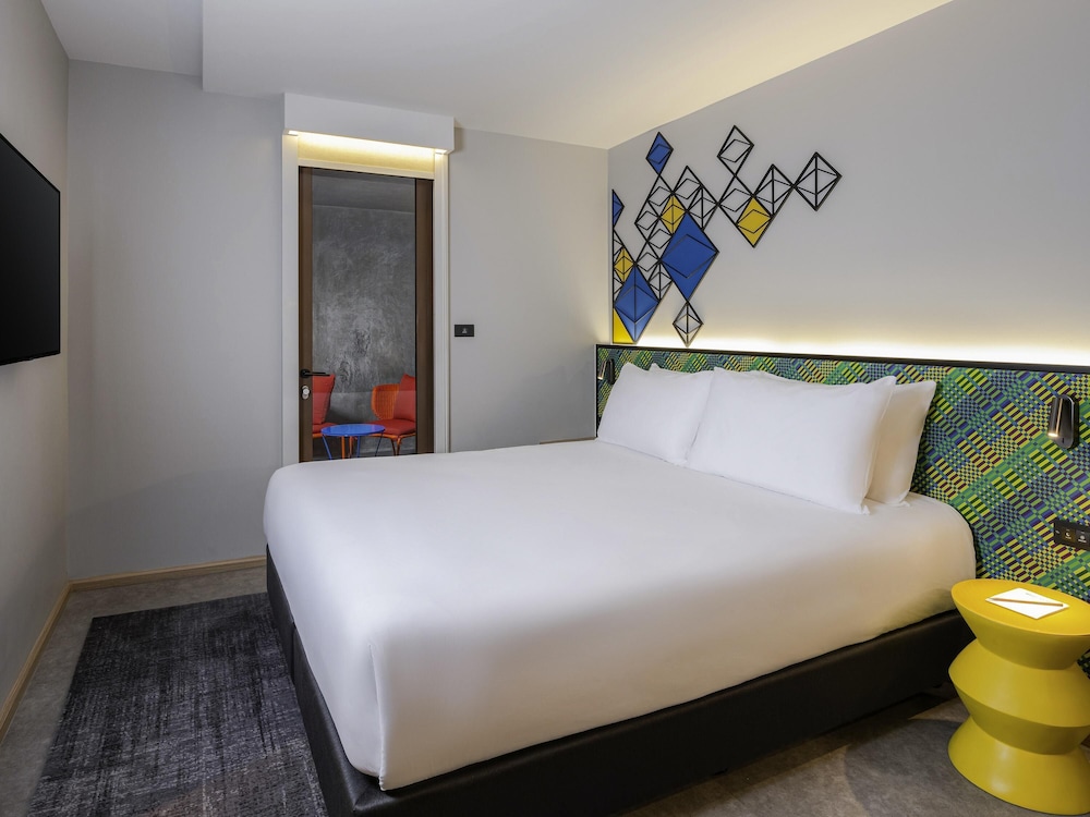 Habitación Premium, balcón - 1 cama king size del hotel Ibis Styles Bangkok Silom