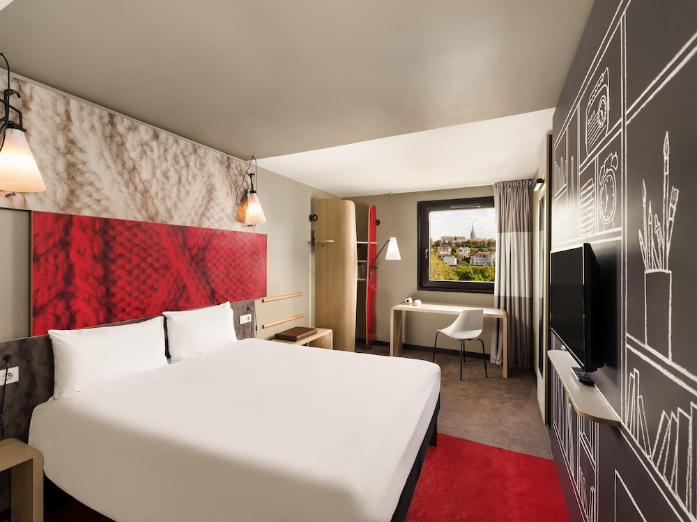 Habitación Ibis Premium con 1 cama doble y sofá - cama del hotel ibis Budapest Castle Hill