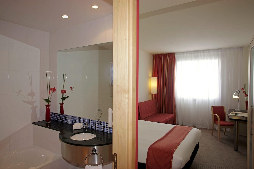 Habitación estándar (Free Breakfast) del hotel Holiday Inn Express Barcelona City 22@, An Ihg. Foto 3