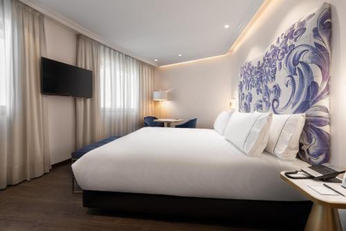Habitación Doble Deluxe con vistas al río - 1 o 2 camas del hotel Eurostars Universal Lisboa. Foto 15