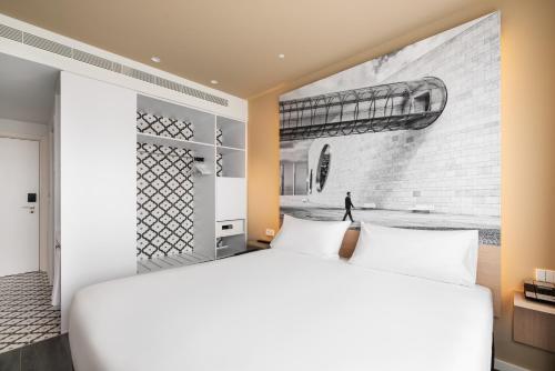 Habitación Doble Deluxe con vistas al río - 1 o 2 camas del hotel Ikonik Lisboa. Foto 7