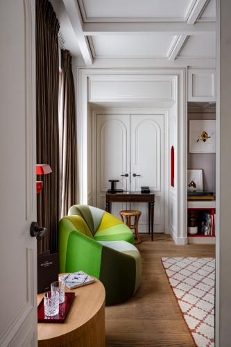 Habitación Deluxe del hotel Sinner Paris. Foto 3