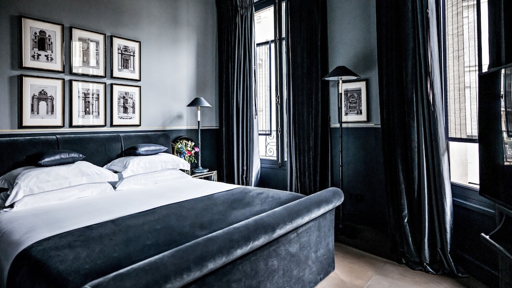 Habitación Deluxe del hotel Monsieur George and Spa – Champs Elysées