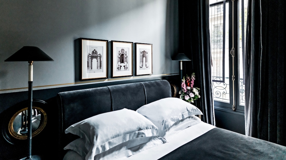 Habitación Deluxe del hotel Monsieur George and Spa – Champs Elysées. Foto 5