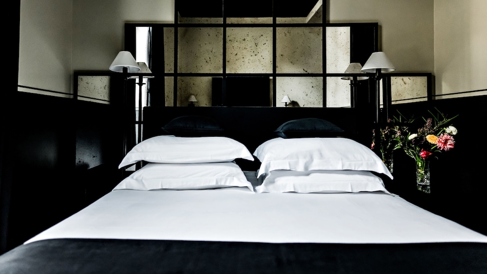 Habitación clásica del hotel Monsieur George and Spa – Champs Elysées