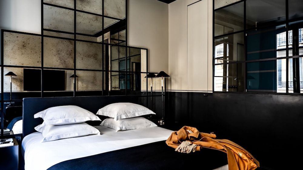 Habitación ejecutiva del hotel Monsieur George and Spa – Champs Elysées. Foto 6