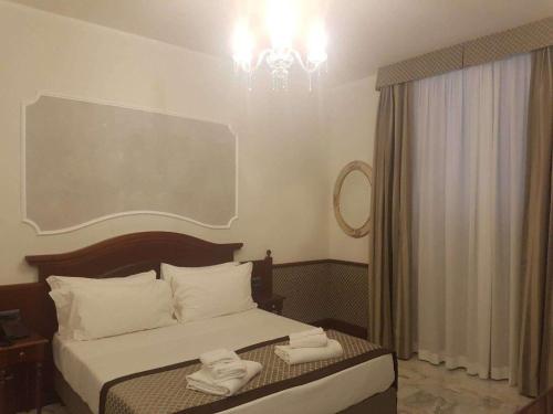 Habitación Doble Superior del hotel Best Roma. Foto 18