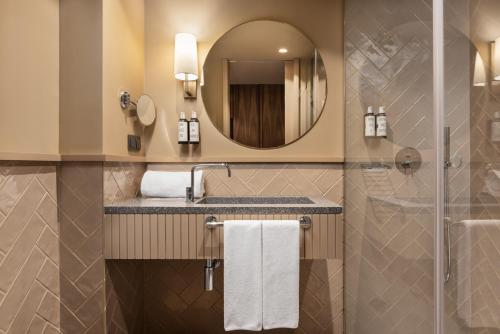 Suite Junior del hotel Exe Essenzia Porto. Foto 11