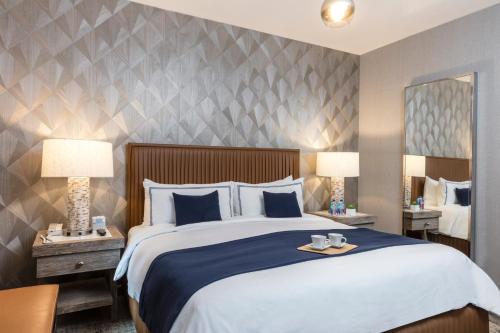 Habitación Deluxe con cama extragrande del hotel Artezen