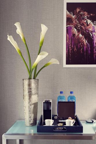 Habitación Deluxe con terraza - 1 cama doble grande del hotel Artezen. Foto 7