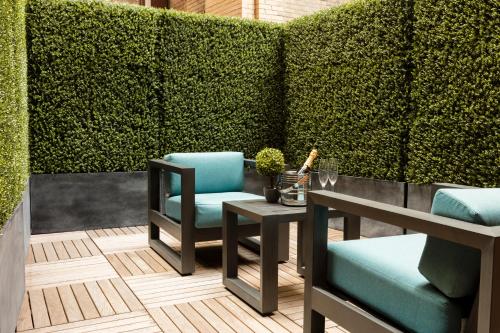 Habitación Deluxe con terraza - 1 cama doble grande del hotel Artezen. Foto 9