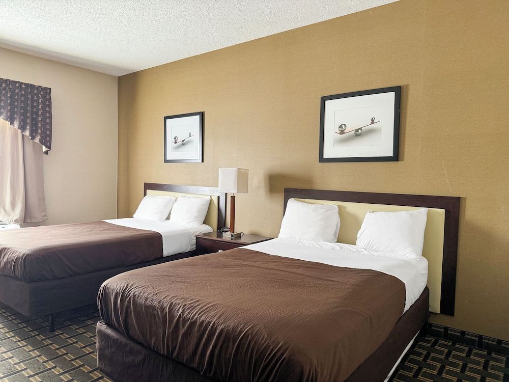 Habitación estándar, 2 camas dobles, bañera accesible, no fumadores del hotel Fairbridge Inn and Suites Batavia - Darien Amusement Park. Foto 1