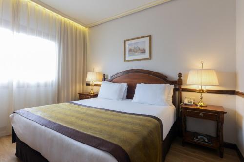 Habitación Doble con aparcamiento - 1 o 2 camas del hotel Exe Reina Isabel