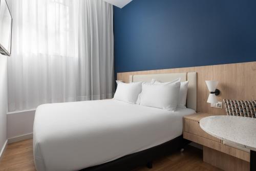 Habitación Doble del hotel Exe Vigo. Foto 8