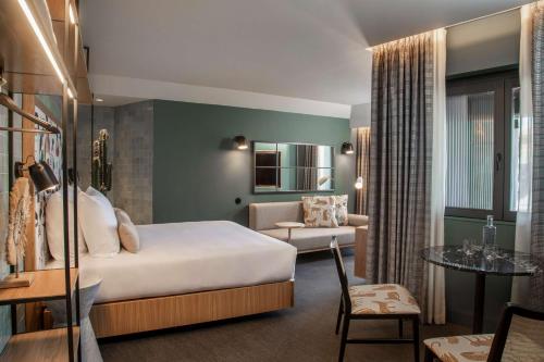 Suite Junior del hotel Se Catedral Porto, Tapestry Collection By Hilton. Foto 4