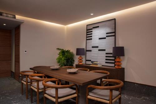 Suite Principal Preferred Club con cama extragrande - Frente al mar del hotel Secrets Moxché Playa del Carmen - Adults Only. Foto 3