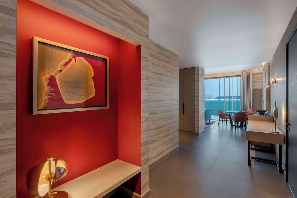 1 cama king size Deluxe del hotel Hyatt Centric Jumeirah Dubai. Foto 3