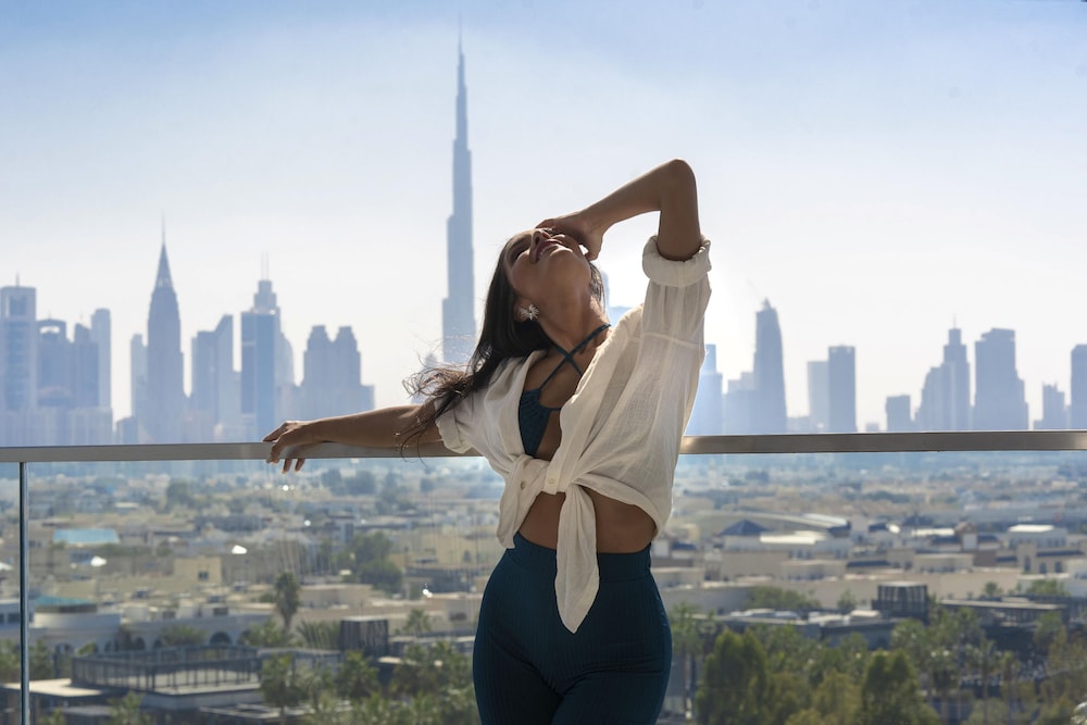 1 Cama King Size con Vistas al Horizonte y Balcón del hotel Hyatt Centric Jumeirah Dubai. Foto 12