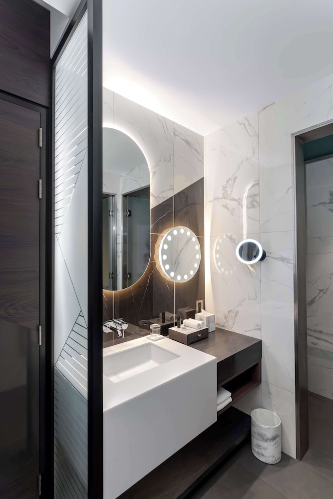 1 cama king size del hotel Hyatt Centric Jumeirah Dubai. Foto 10