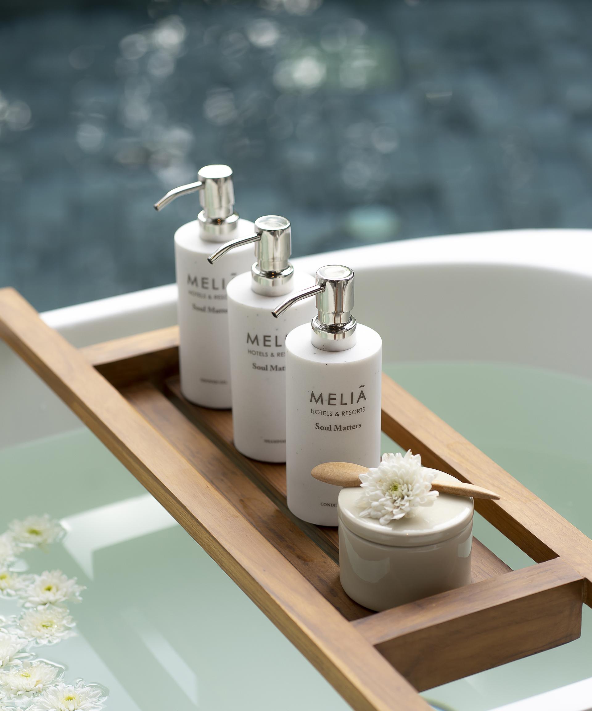 Suite de Un Dormitorio con Bañera Exterior del hotel Melia Phuket Mai Khao. Foto 4