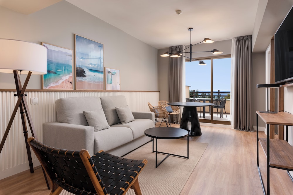 Suite junior, vistas al mar (Deluxe) del hotel Barceló Lanzarote Royal Level. Foto 3