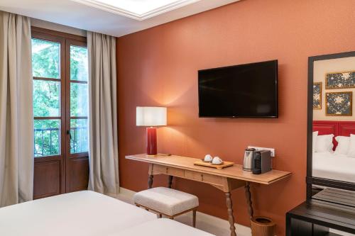 Habitación Doble con balcón del hotel Vincci Molviedro. Foto 2