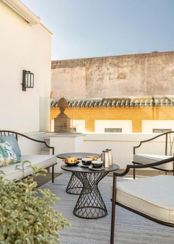 Habitación Doble Superior Deluxe con terraza del hotel Vincci Molviedro. Foto 5