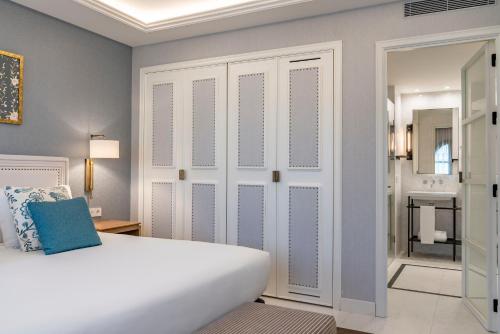 Suite Junior Deluxe del hotel Vincci Molviedro. Foto 6