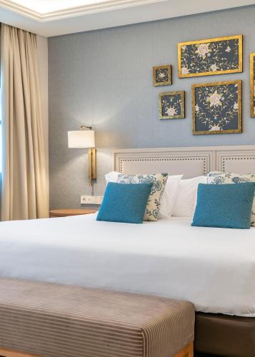 Suite Junior Deluxe del hotel Vincci Molviedro. Foto 8